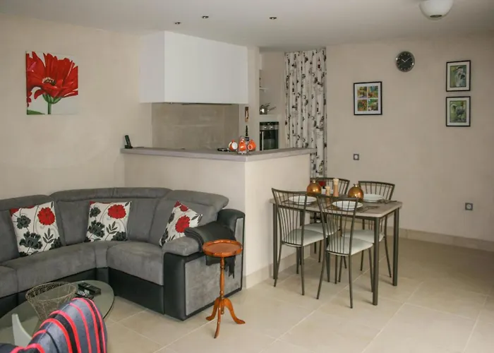 La Sempesserre Nyaraló Saint-Maurin